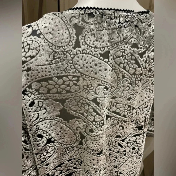 ASOS Girls On Film Black and Silver Kimono Size 4 - Picture 9 of 12